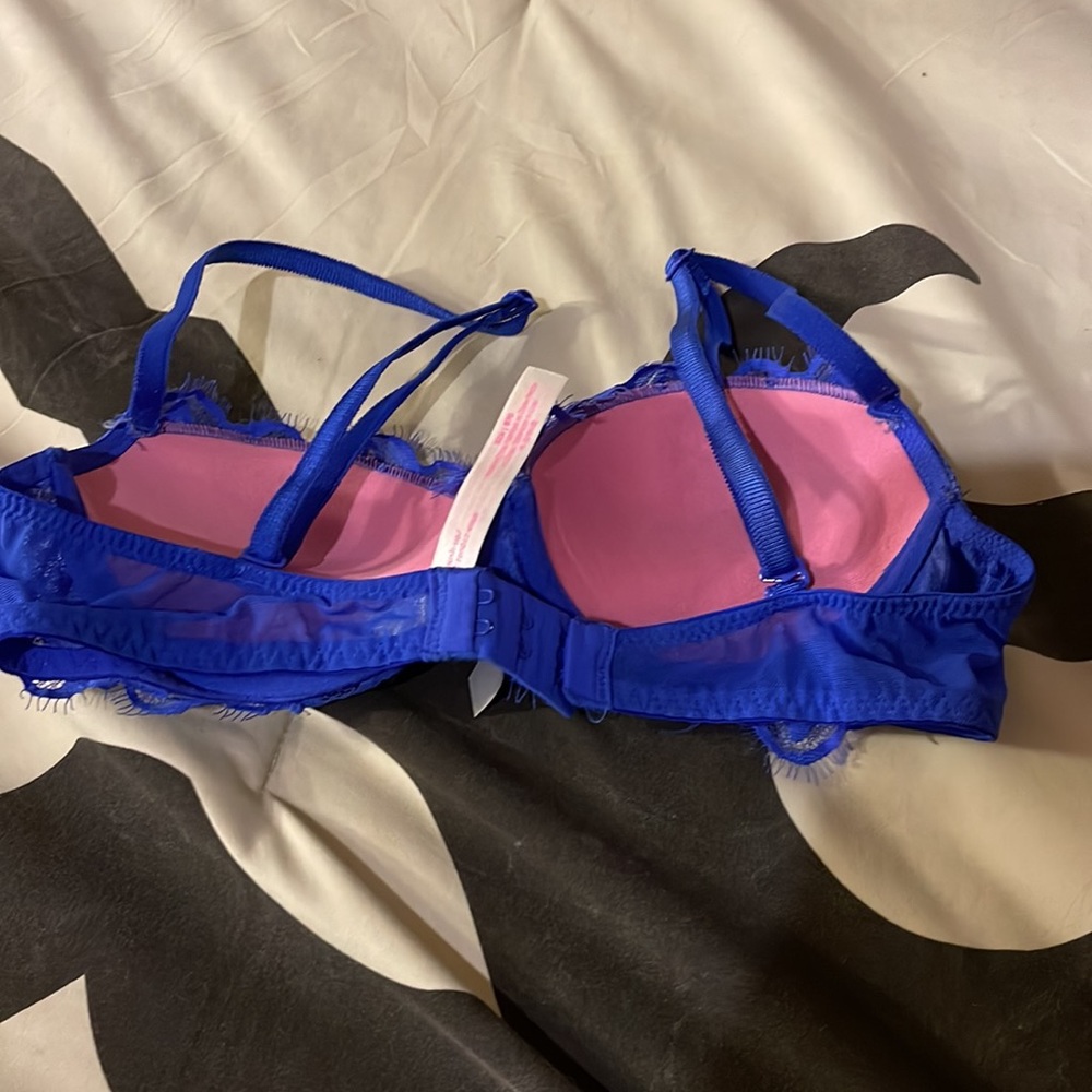 Bra - Picture 2 of 3